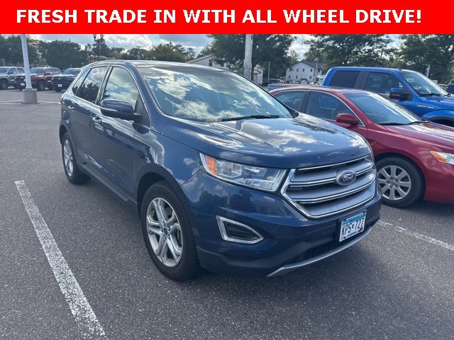 2017 Ford Edge Titanium photo 2