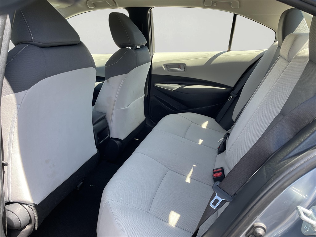 2021 Toyota Corolla LE photo 17