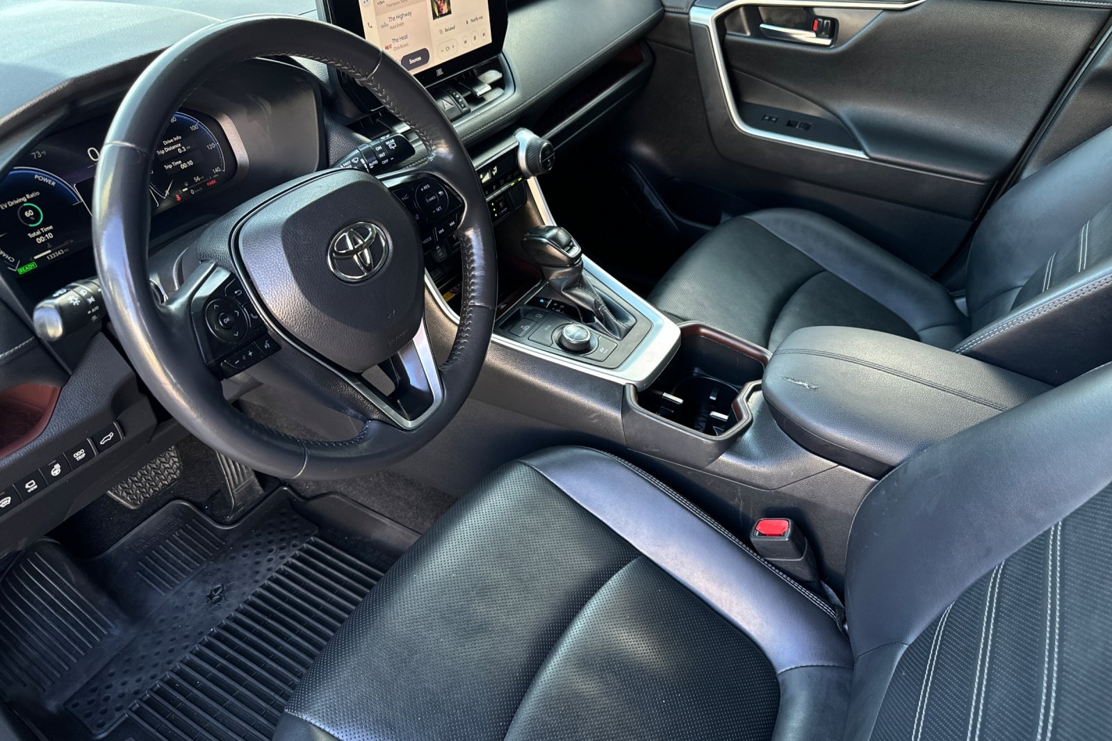 2023 Toyota RAV4 Hybrid Limited photo 9