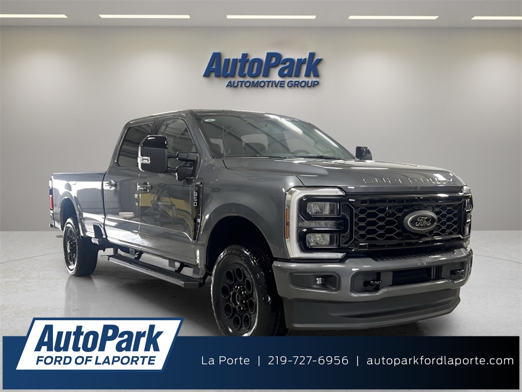 2026 Ford F-350 Super Duty Lariat's photo