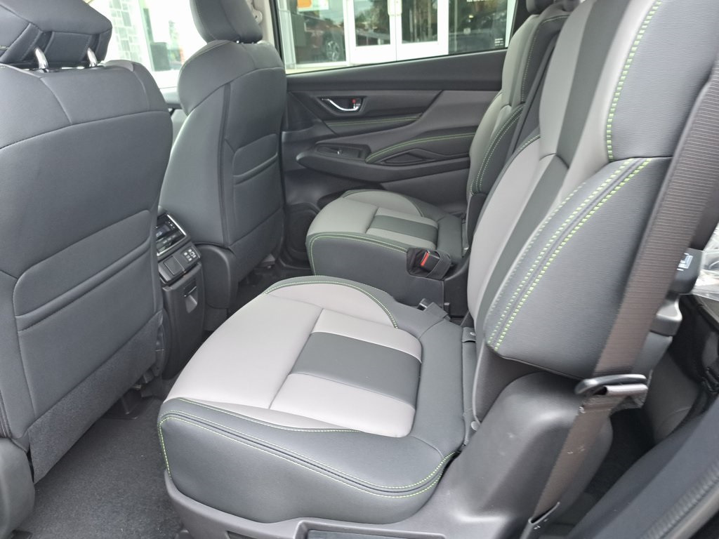 2025 Subaru Ascent Onyx Edition photo 11