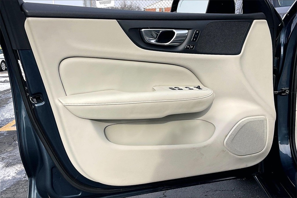 2024 VOLVO S60 - Image 20