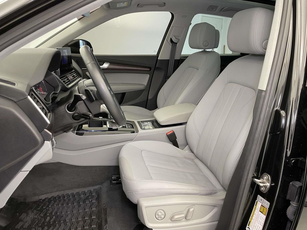 2022 Audi Q5 45 S line Premium photo 4