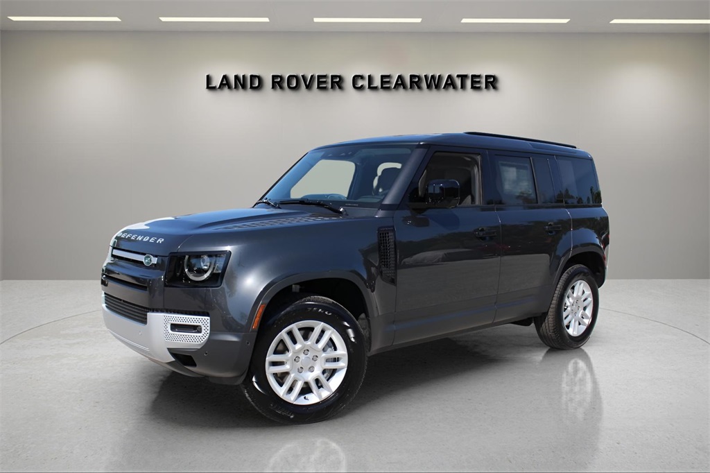 2025 Land Rover Defender S's photo