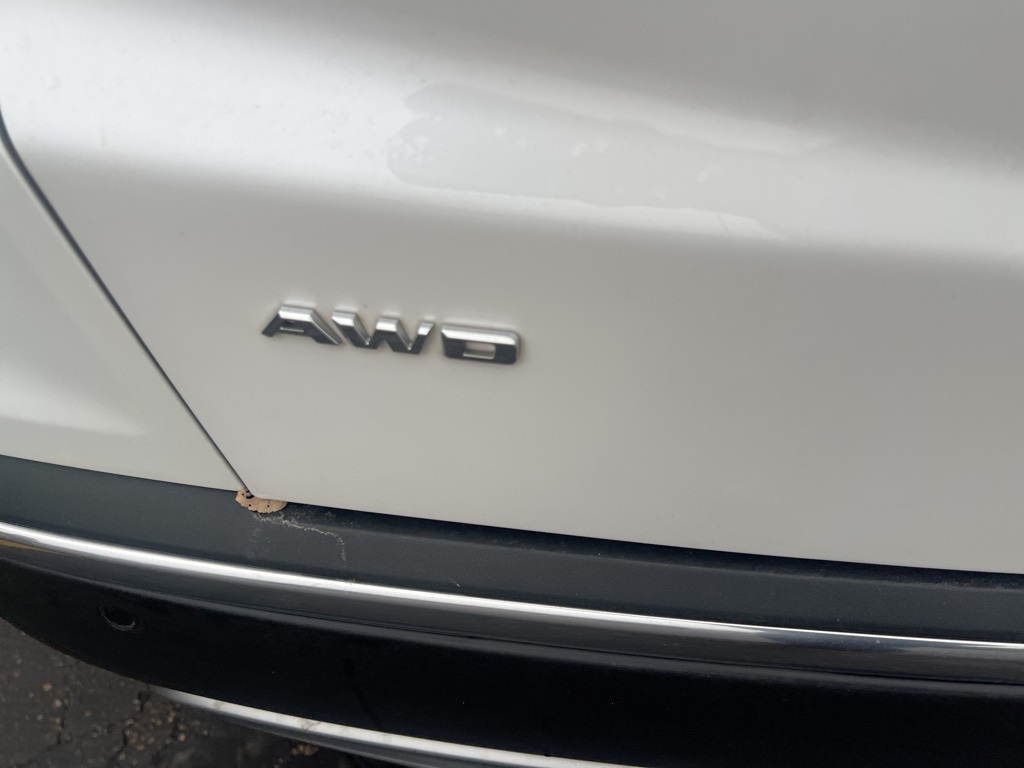 2025 CADILLAC XT5 - Image 4