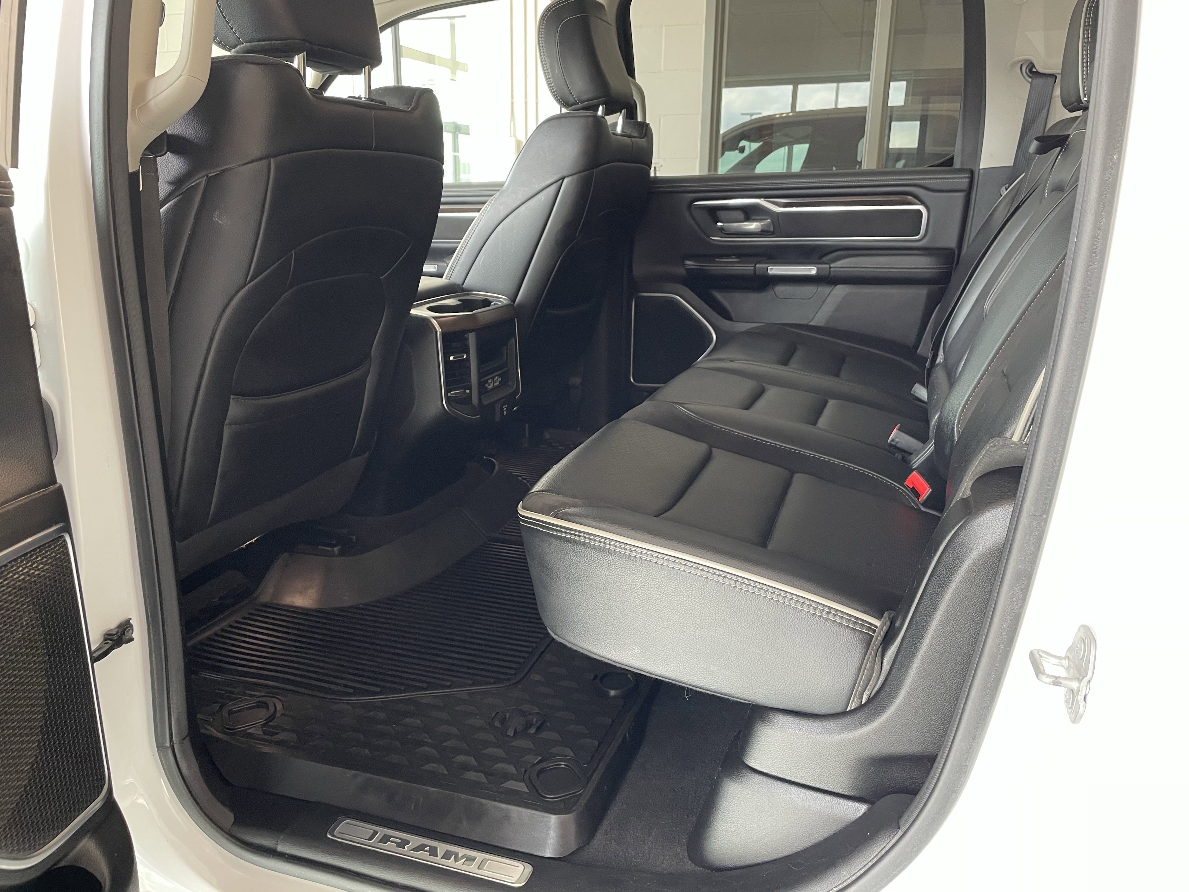 2022 Ram 1500 Laramie photo 3