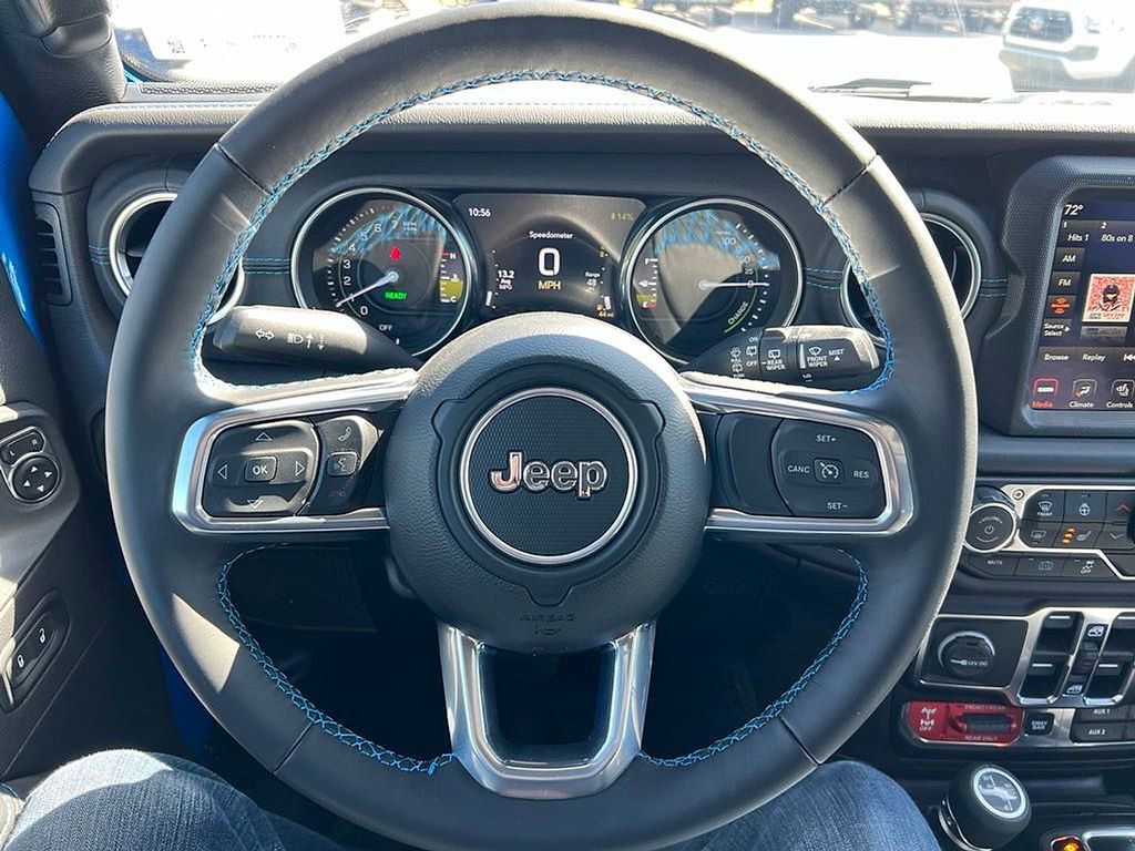 2023 Jeep Wrangler Rubicon 4xe photo 23