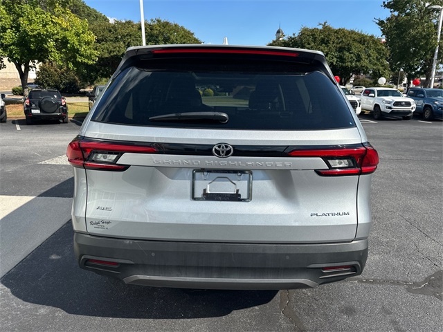 2024 Toyota Grand Highlander Platinum photo 4