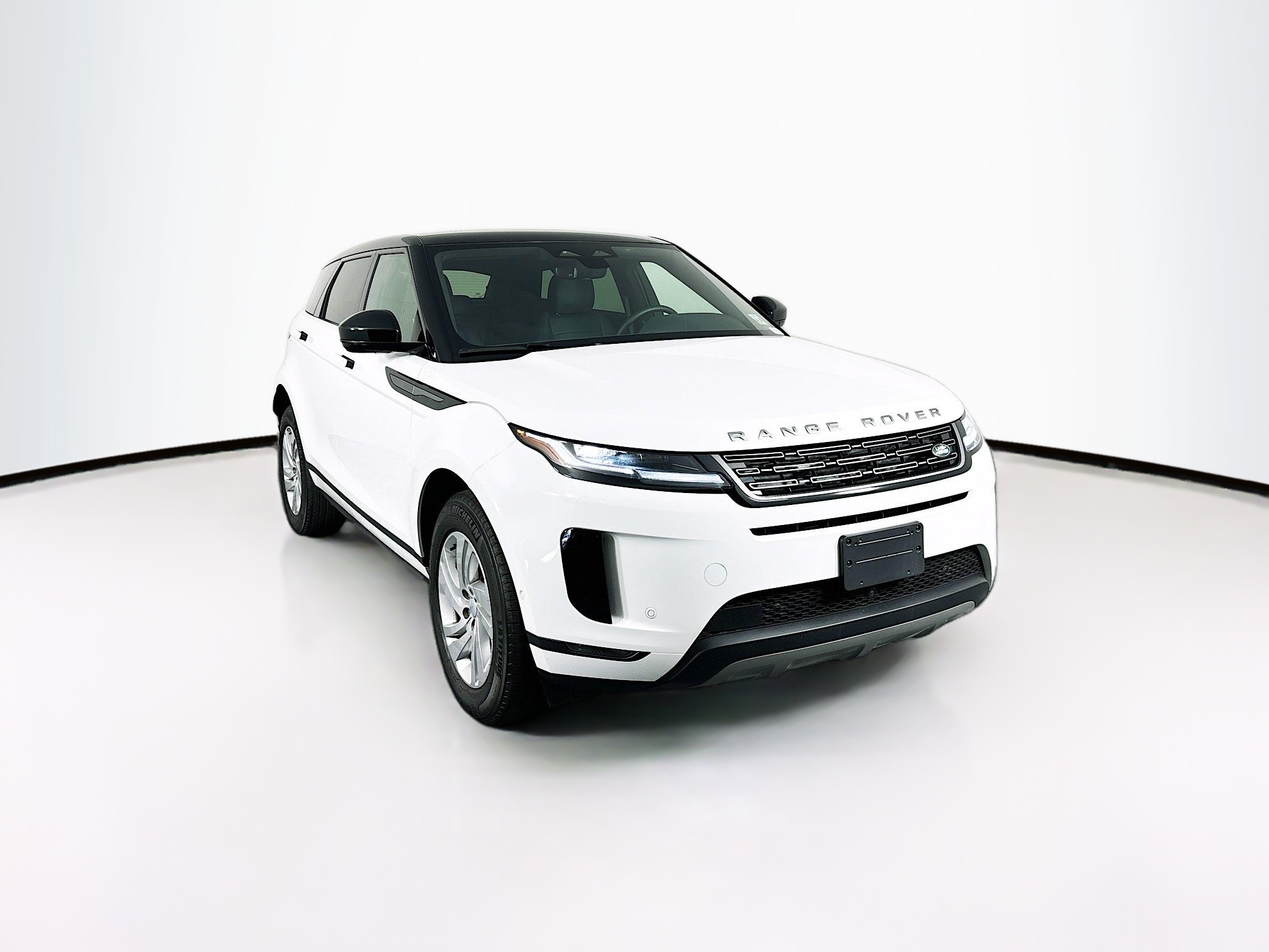 2026 Land Rover Range Rover Evoque S photo 3