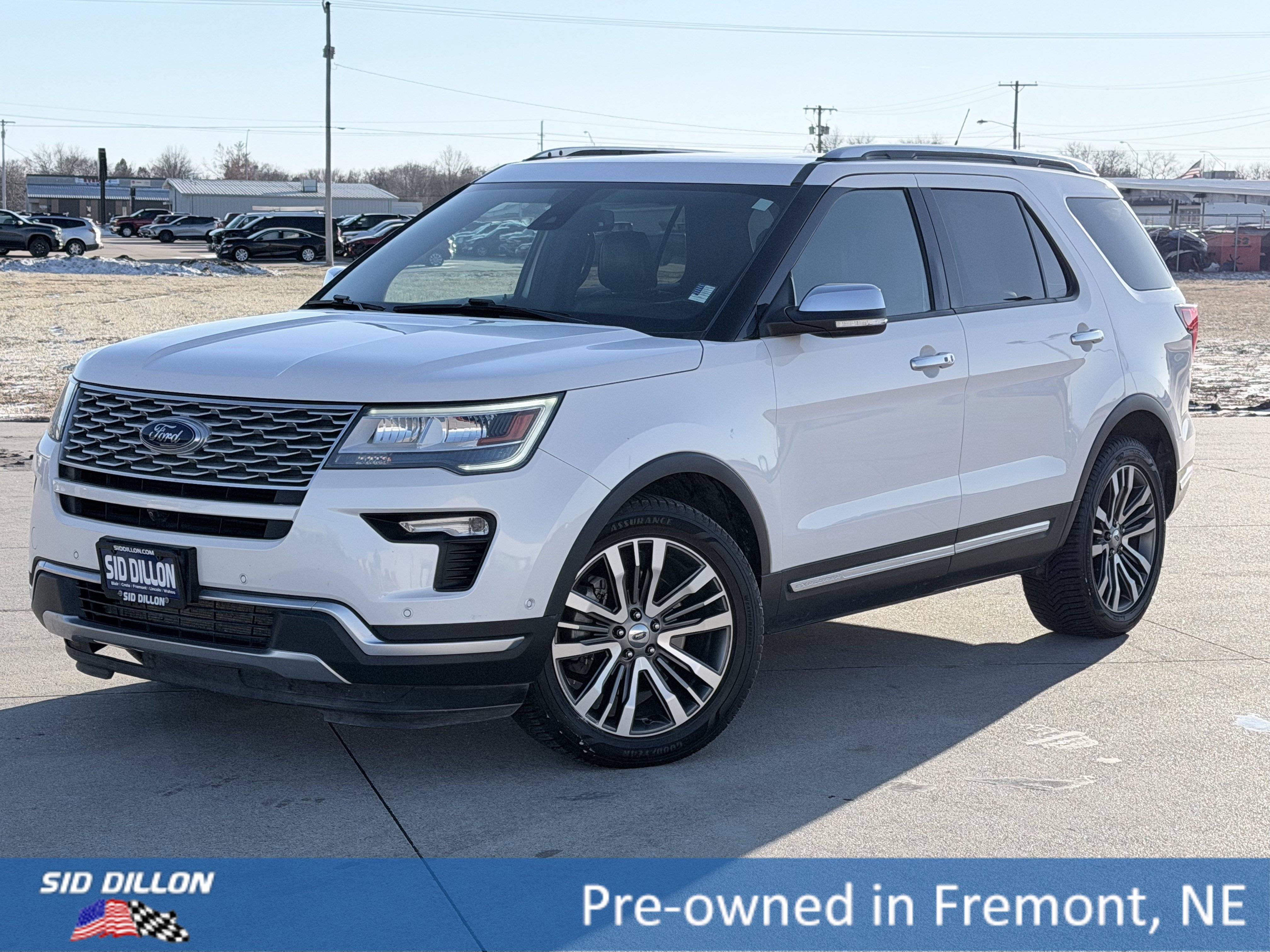 2018 Ford Explorer Platinum's photo