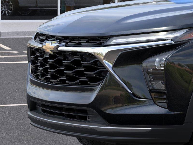 2025 Chevrolet Trax LT photo 8