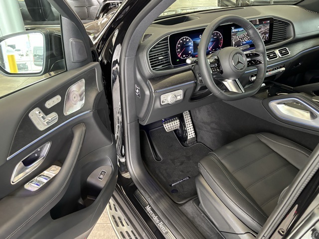2026 Mercedes Benz GLS 580 4MATIC photo 8