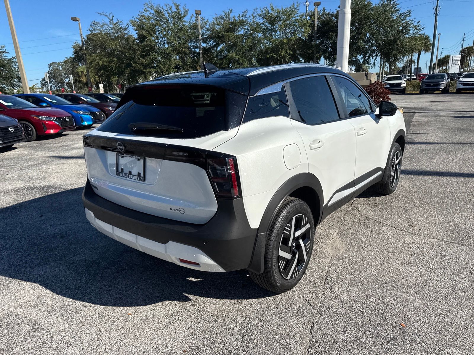 2026 Nissan Kicks SV photo 2