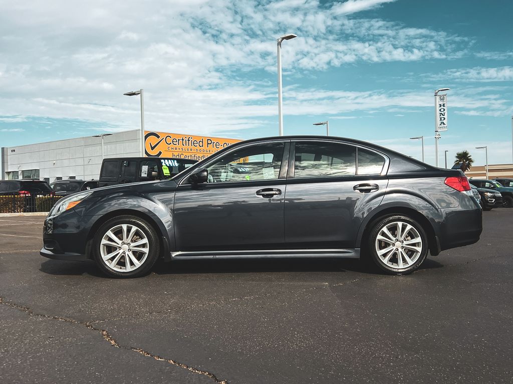 2013 Subaru Legacy 2.5i Premium photo 9