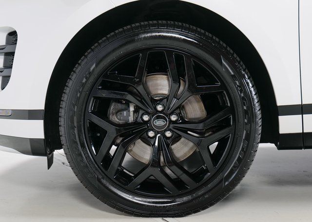 2023 Land Rover Range Rover Evoque R-Dynamic SE photo 4