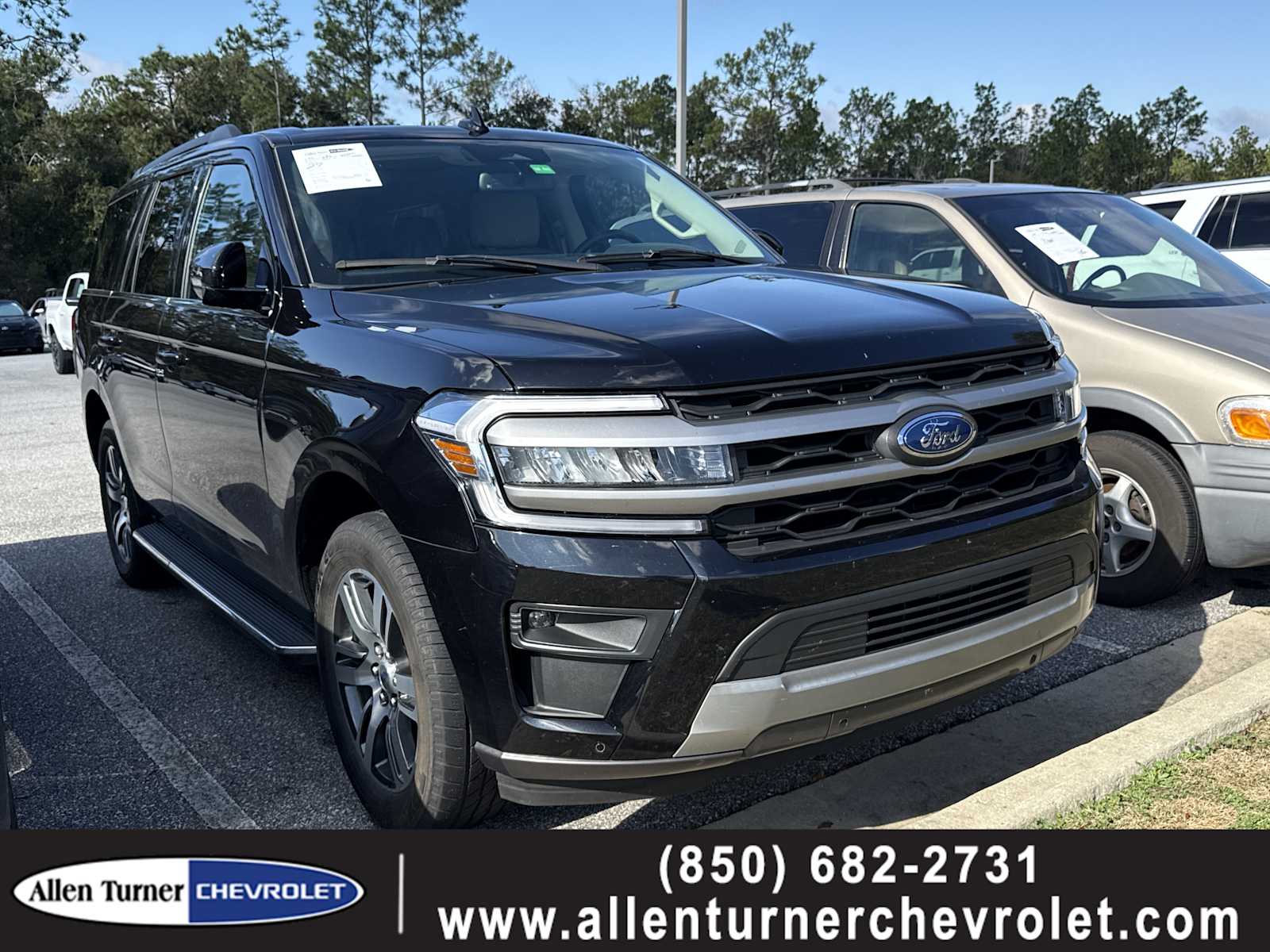 2022 Ford Expedition XLT's photo