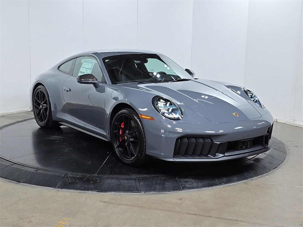 2026 Porsche 911 4 GTS photo 3