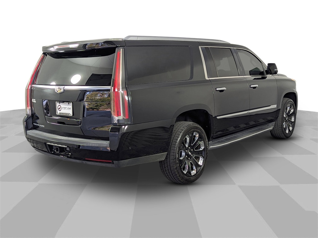 2019 Cadillac Escalade ESV Luxury photo 4