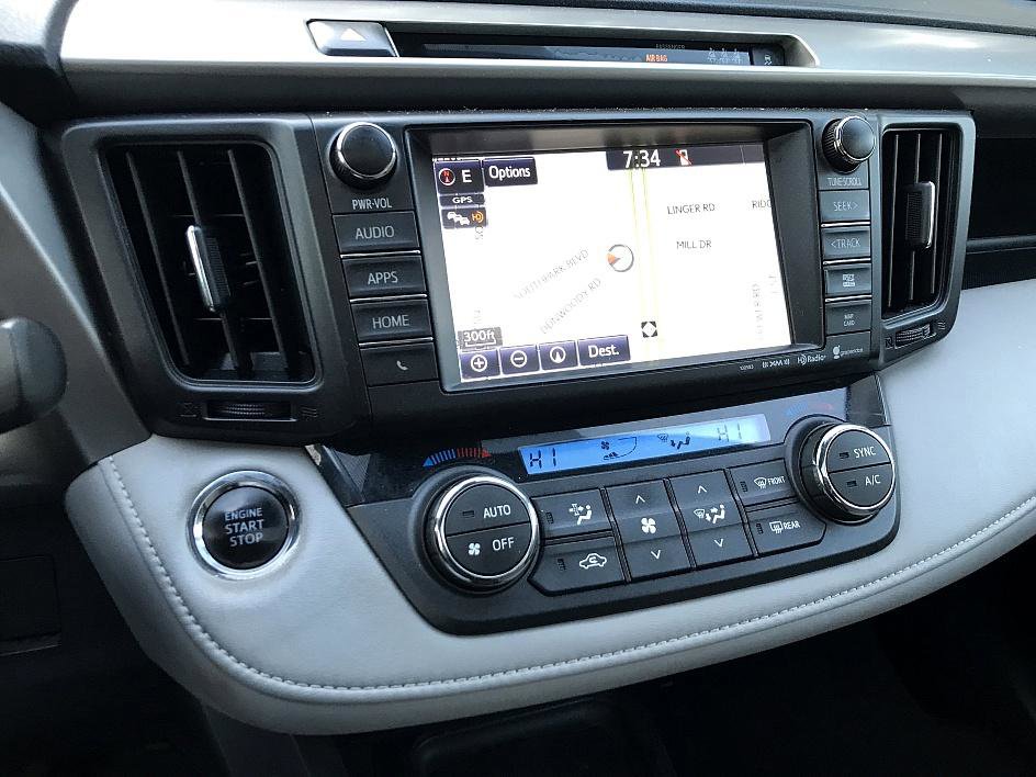 2017 Toyota RAV4 Limited photo 20