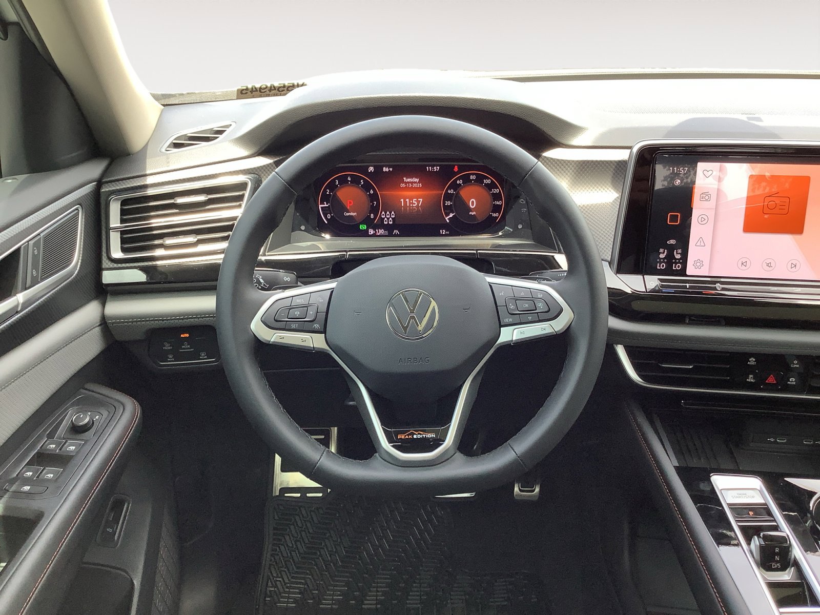 2025 Volkswagen Atlas Peak Edition SE photo 15