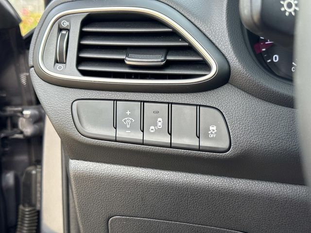 2019 Hyundai Elantra GT Base photo 28