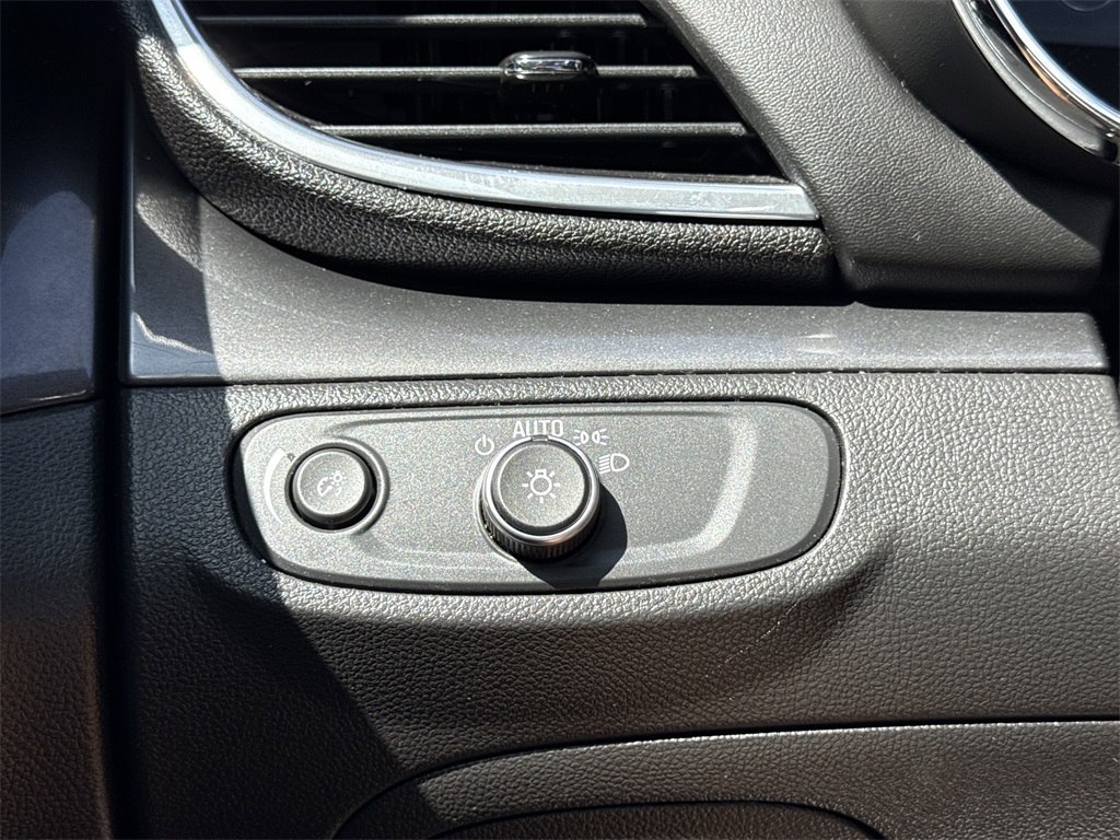 2020 Buick Encore Preferred photo 16