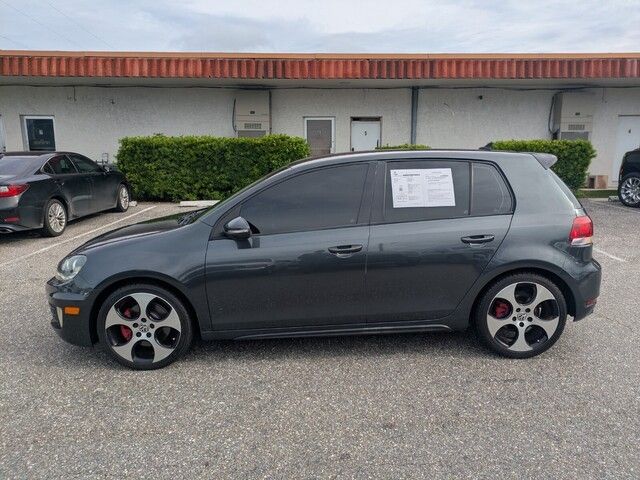 2011 Volkswagen Golf GTI photo 3