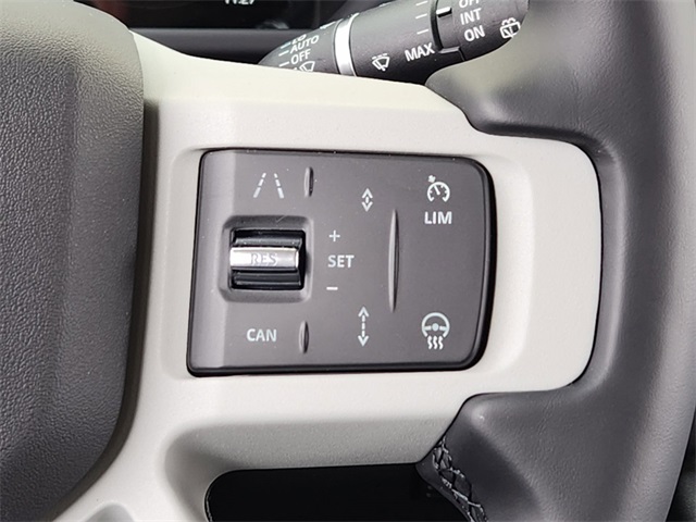 2024 Land Rover Defender 110 S photo 26