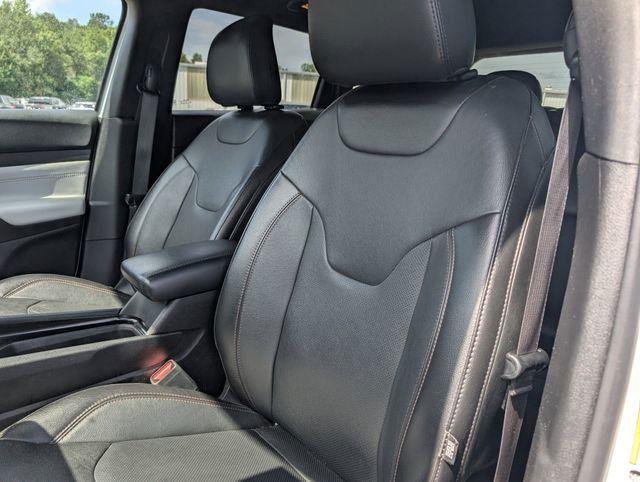 2023 Jeep Compass Limited photo 11