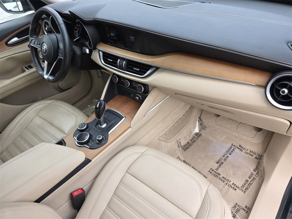 2019 Alfa Romeo Stelvio Ti photo 32