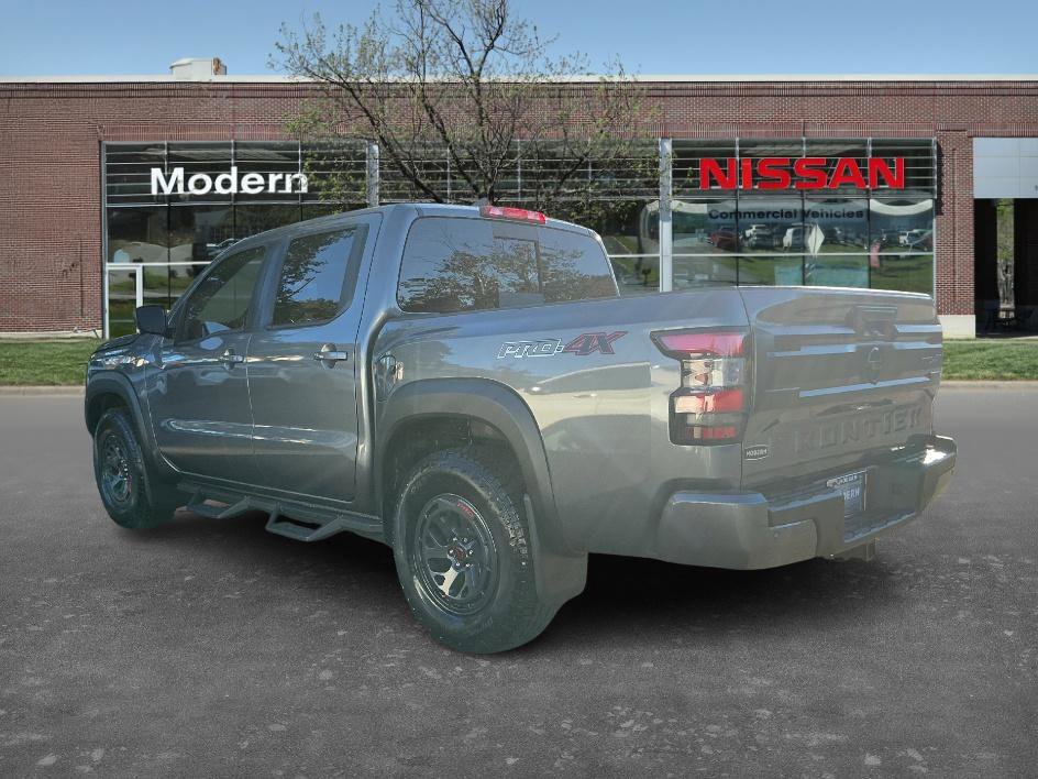 2025 Nissan Frontier PRO-4X photo 2