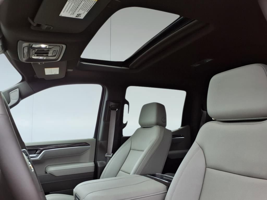 2025 Chevrolet Silverado 1500 LTZ photo 14