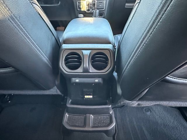 2022 Jeep Wrangler Unlimited Sahara 4xe photo 32
