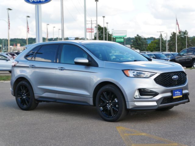 2022 Ford Edge ST photo 16