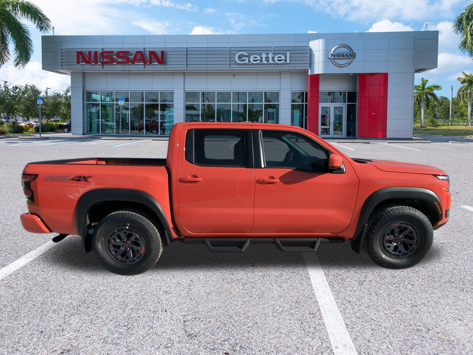 2025 Nissan Frontier PRO-4X photo 3