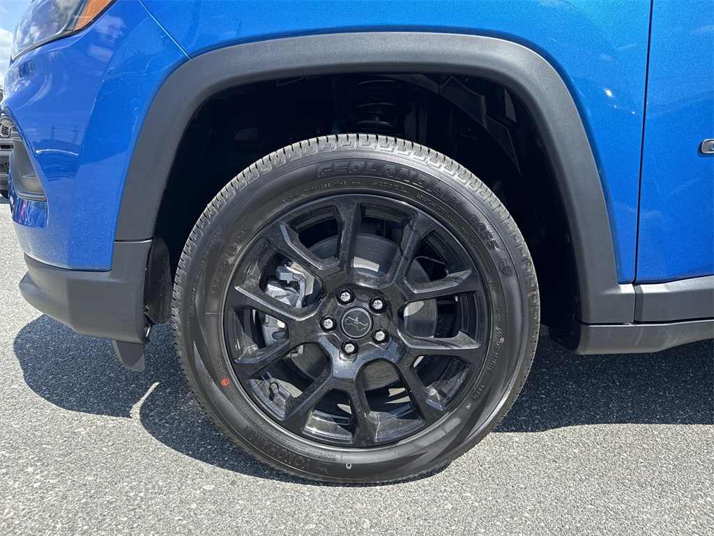 2025 Jeep Compass Latitude photo 10