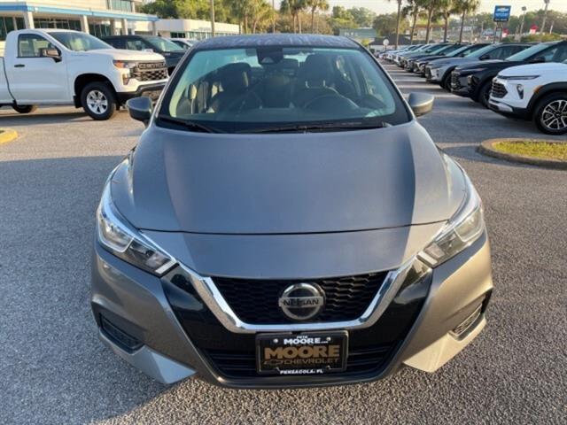 2022 Nissan Versa SV photo 2