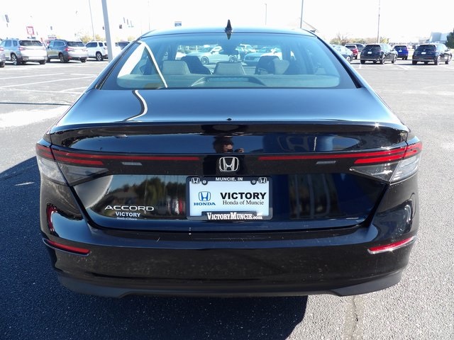 2023 Honda Accord LX photo 3