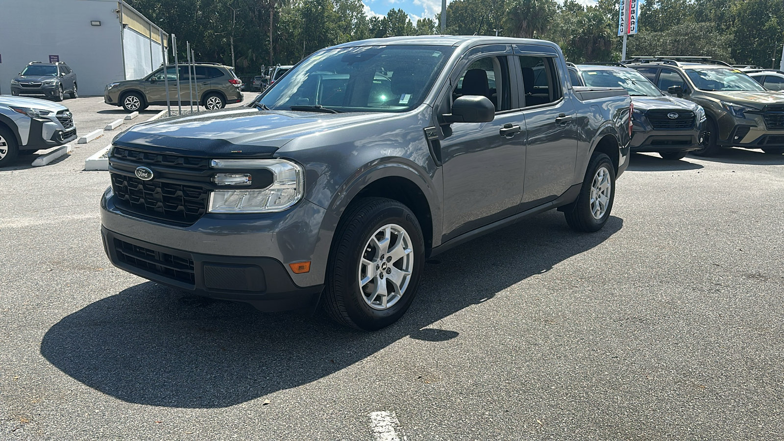 2022 Ford Maverick XL photo 2