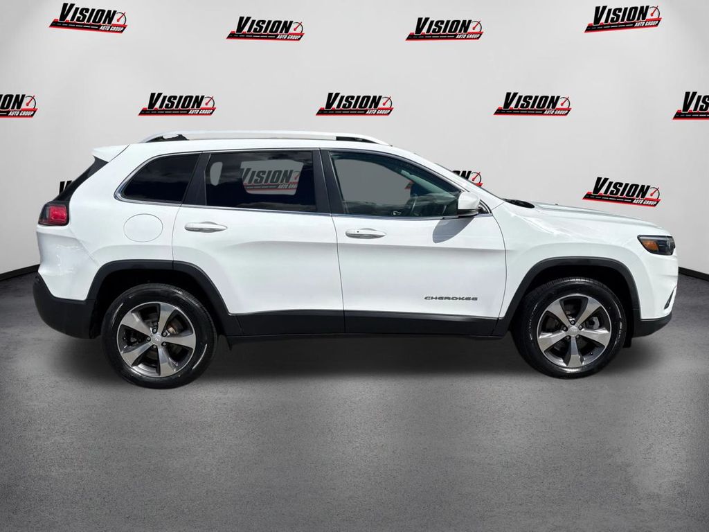 2019 Jeep Cherokee Limited photo 2