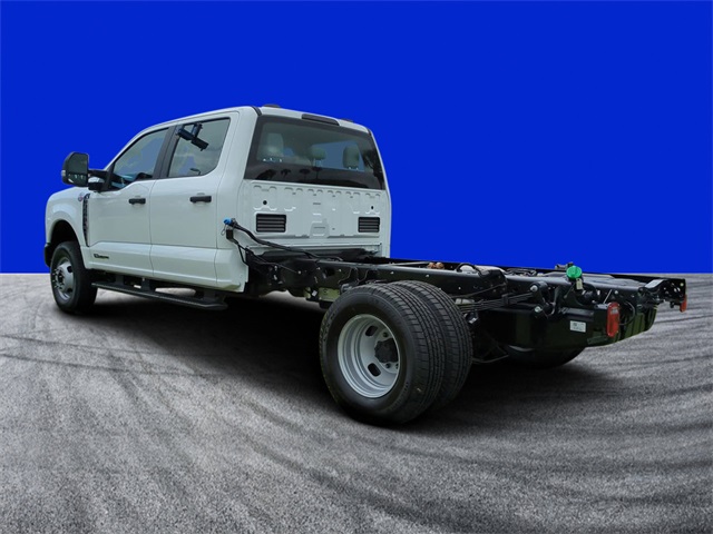 2026 Ford F-350 photo 5