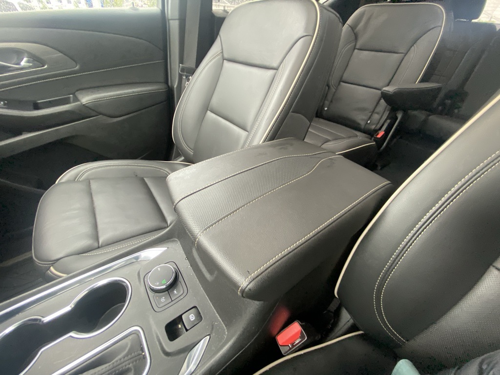 2022 Chevrolet Traverse Premier photo 30