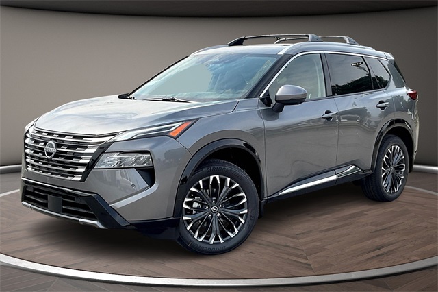 2026 Nissan Rogue Platinum's photo