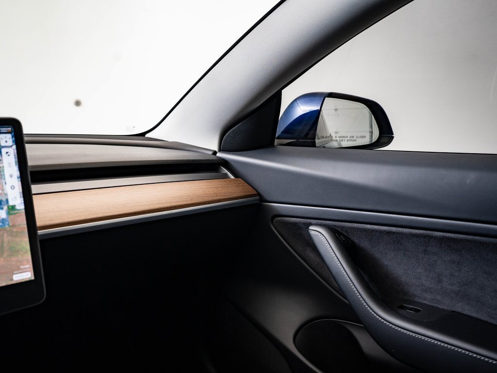 2021 Tesla Model 3 Long Range photo 26