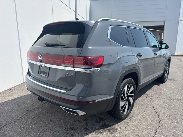 2025 Volkswagen Atlas SEL photo 7