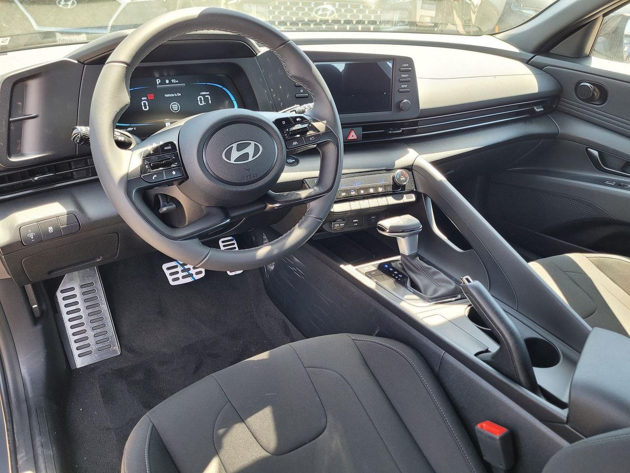2025 Hyundai Elantra SEL Sport photo 7
