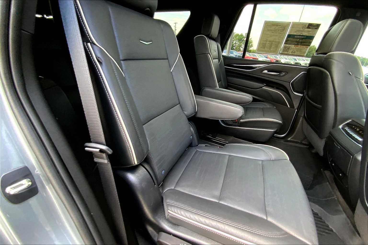 2023 Cadillac Escalade Sport photo 18