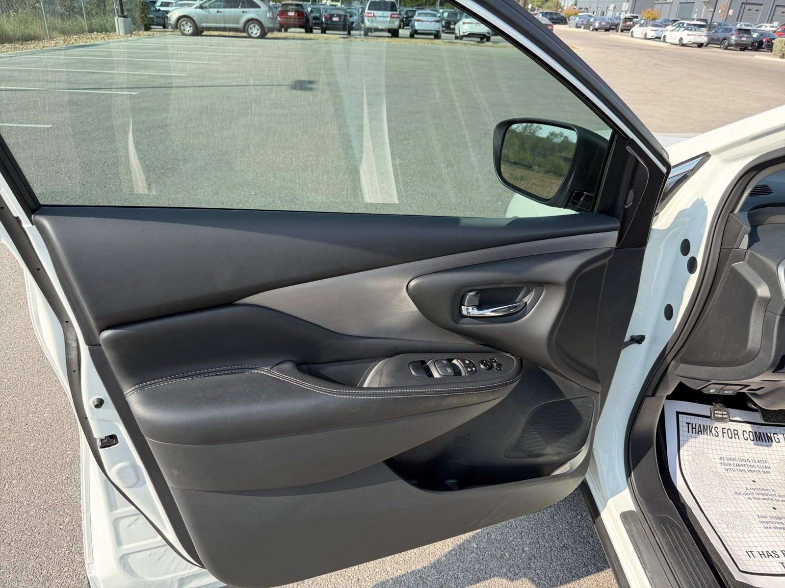 2023 Nissan Murano SV photo 23
