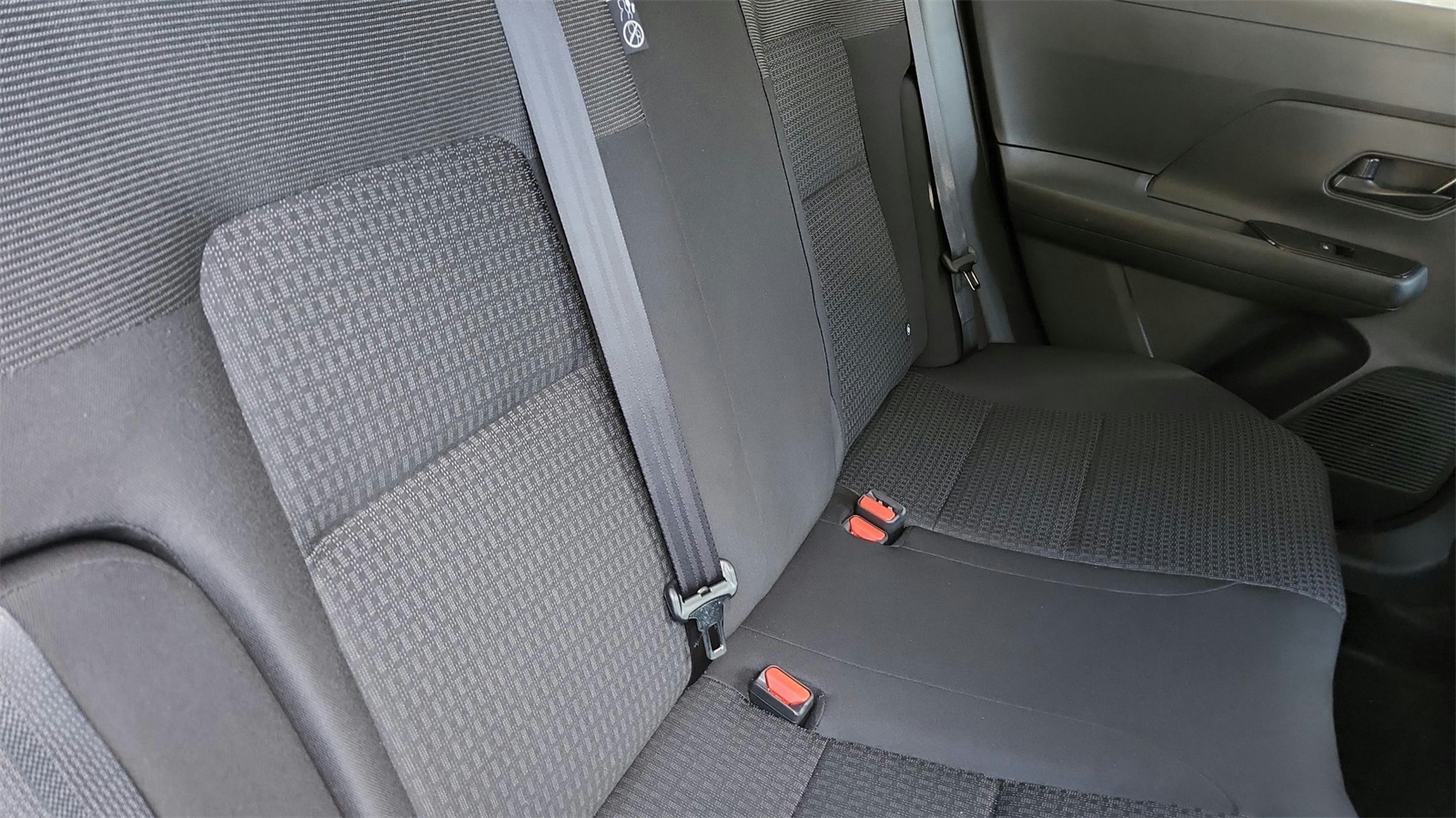 2025 Nissan Kicks Play S photo 22