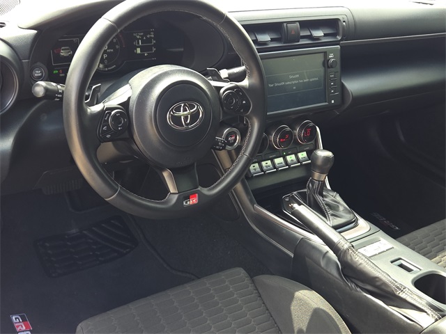 2024 Toyota GR86 Base photo 9